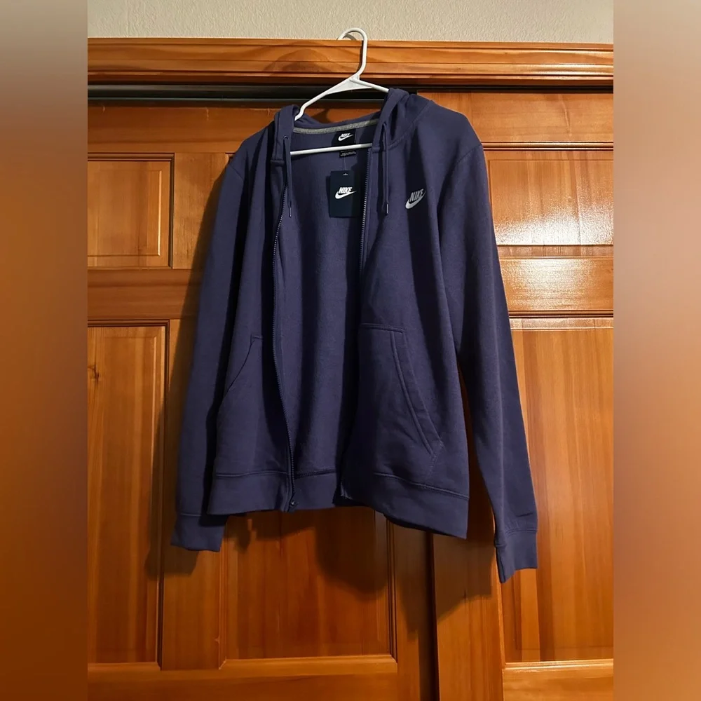 Jacket - Picture 1 of 6